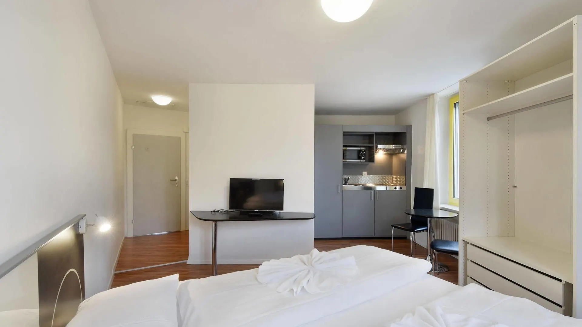 Apartamento Swiss Star California - Self Check-In Zúrich
